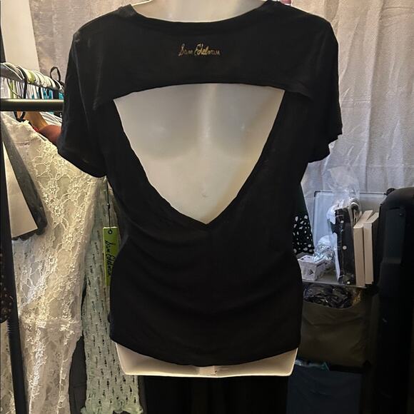 Sam Edelman’s Barre and Beautiful Open back Top with Gold Print - Picture 4 of 6